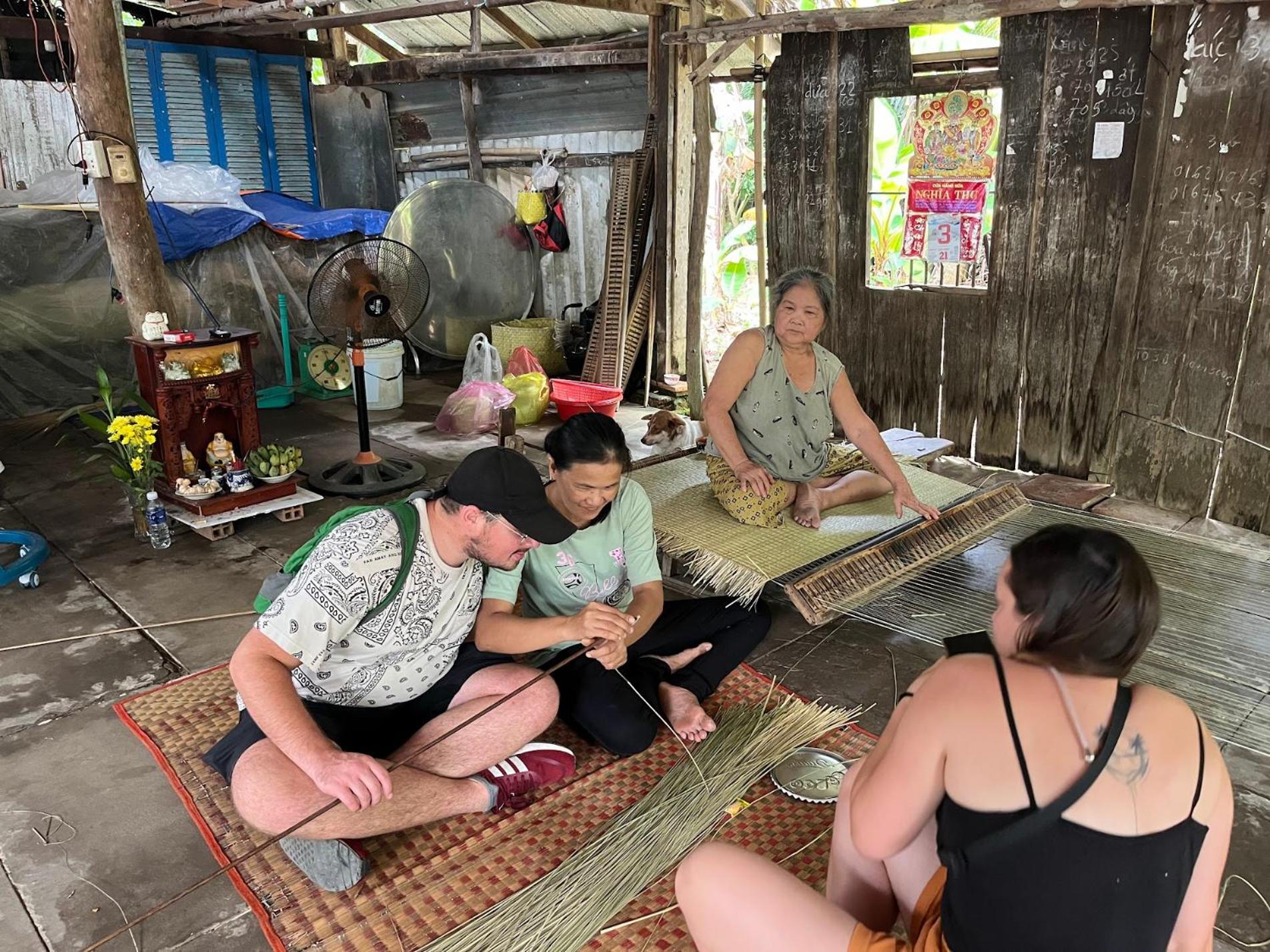 Innerzen Riverside Homestay Ben Tre - Japanese Style Buitenkant foto