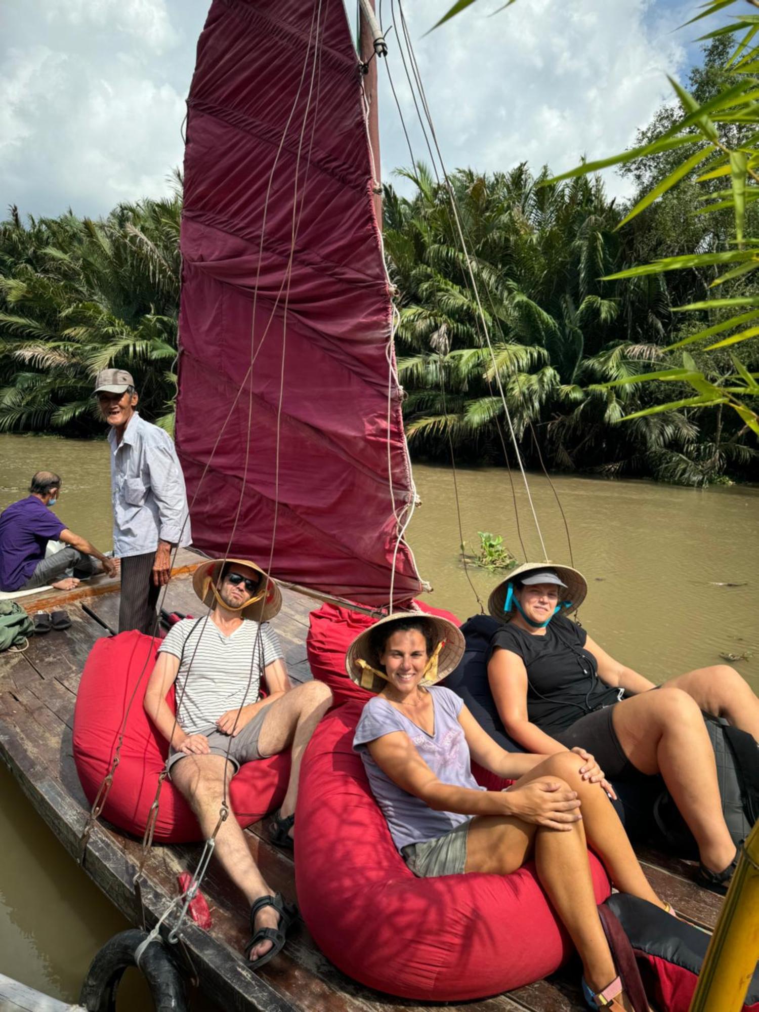 Innerzen Riverside Homestay Ben Tre - Japanese Style Buitenkant foto