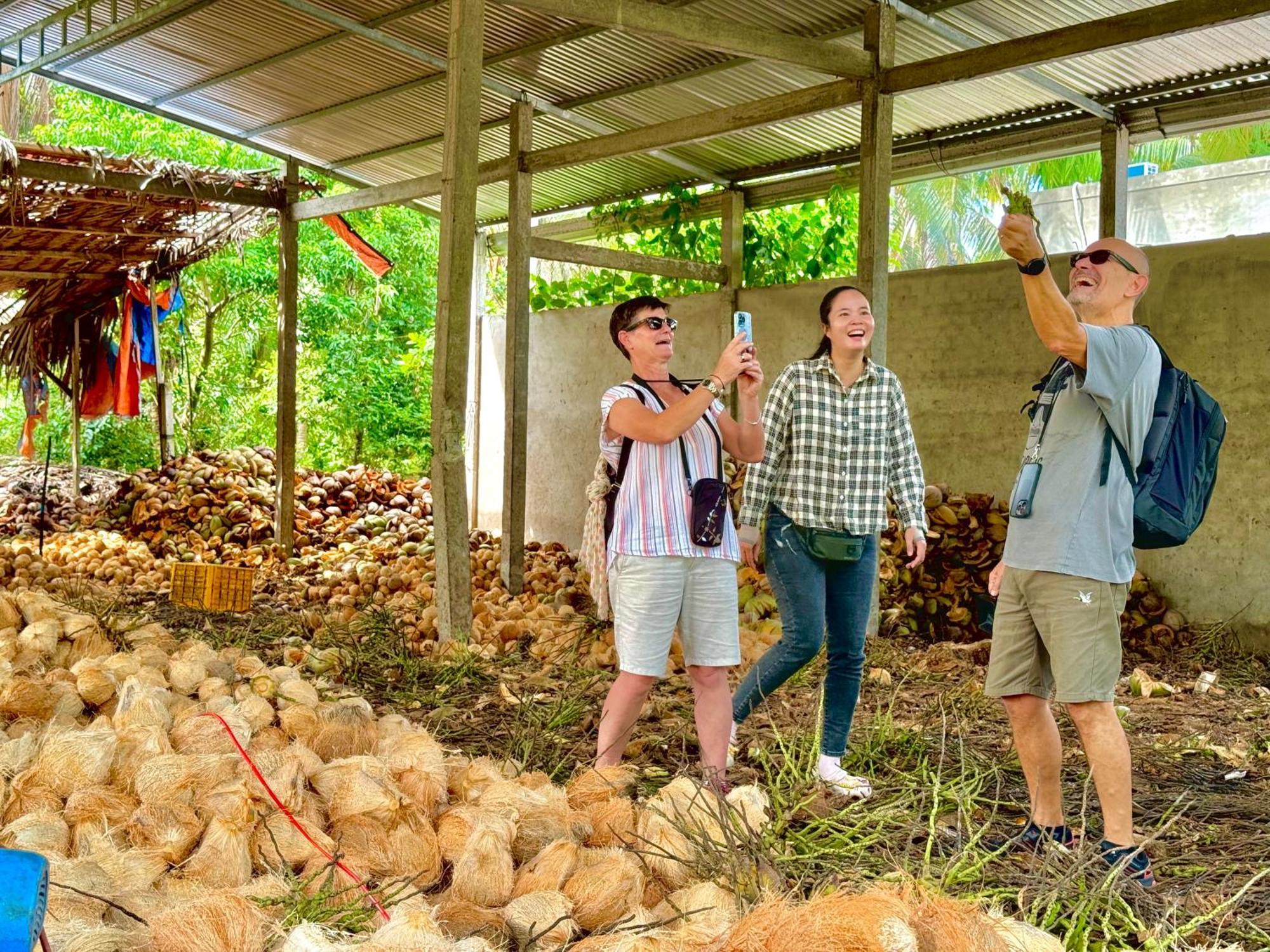 Innerzen Riverside Homestay Ben Tre - Japanese Style Buitenkant foto